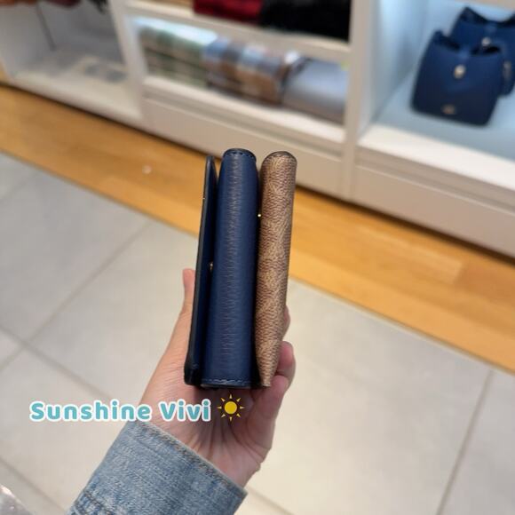 NWT Coach Card Holder Wallet In Signature Canvas CZ034 Tan/Deep Blue - Picture 3 of 10